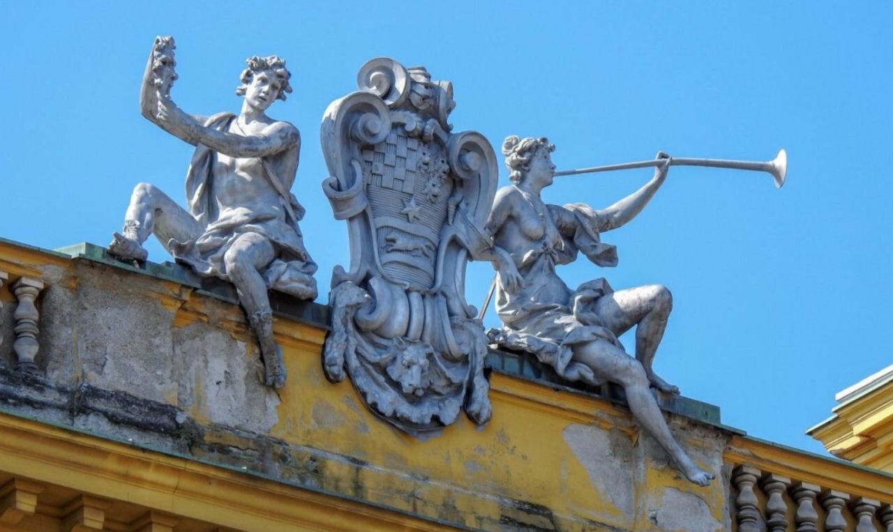 Hrvatsko narodno kazalište (HNK) detalj pročelja